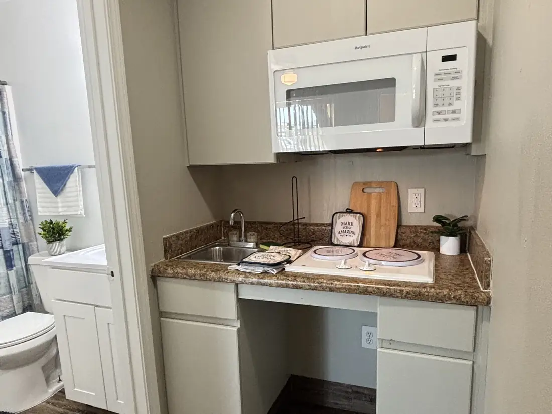 Cocineta dentro de un estudio en Tolleson